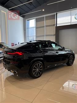 بی ئێم دەبڵیو X6